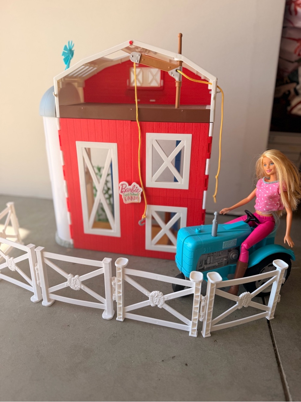 Barbie Red Barn Playset with Blue Tractor and White Fence - Picture 4 of 5